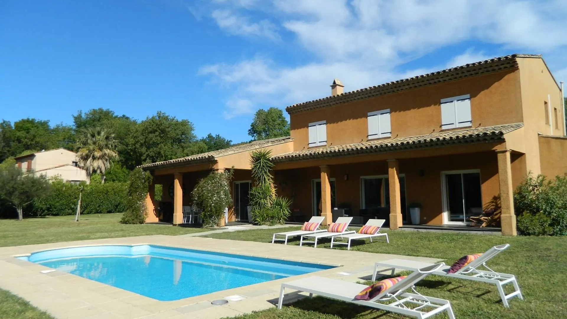 Beautiful Villa With Pool For 10 People Le Plan-de-la-Tour